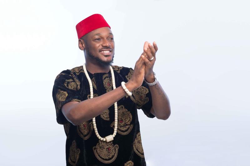 2Baba or Tuface are the stage names that have brought Innocent Ujah Idibia the majority of his fame. He is a musician, singer, and songwriter from Nigeria. In addition, he is an entrepreneur, philanthropist, and activist.