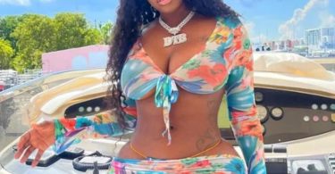 Diamond The Body is an American rapper who was born and raised in Atlanta, Georgia. She was born in Atlanta, Georgia, on May 20, 1988, to a mother of African heritage and a father of Puerto Rican descent. Her full name is Brittany Nicole Carpentero.
