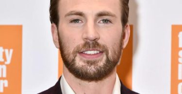 Chris Evans is a well-known actor in the United States. Opposite Sex was his first television role in 2000. Christopher Robert Evans is his full name, and he was born on June 13, 1981.
