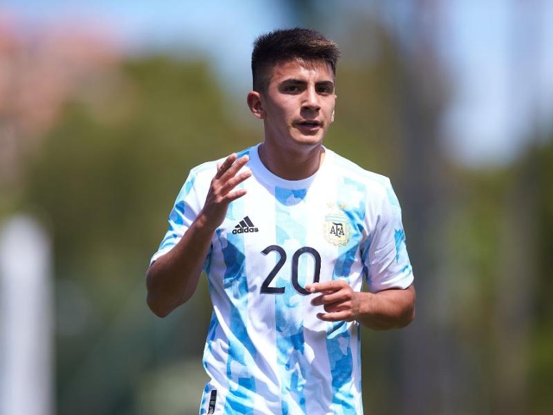 Thiago Almada is a professional football player from Argentina. He is a player for the MLS's Atlanta United and the Argentina national team. To give his full name, Thiago Ezequiel Almada, he was born on April 26, 2001.