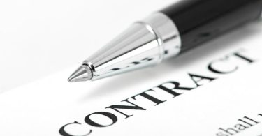 Tort law and contract law are two fundamental areas of law with significant differences. A contract is an agreement voluntarily entered into by two or more parties that creates mutual obligations enforceable by law. The terms of the agreement define these obligations, so each party has specific responsibilities to fulfil. Breach of contract can result in remedies such as monetary compensation, specified performance, or contract termination.