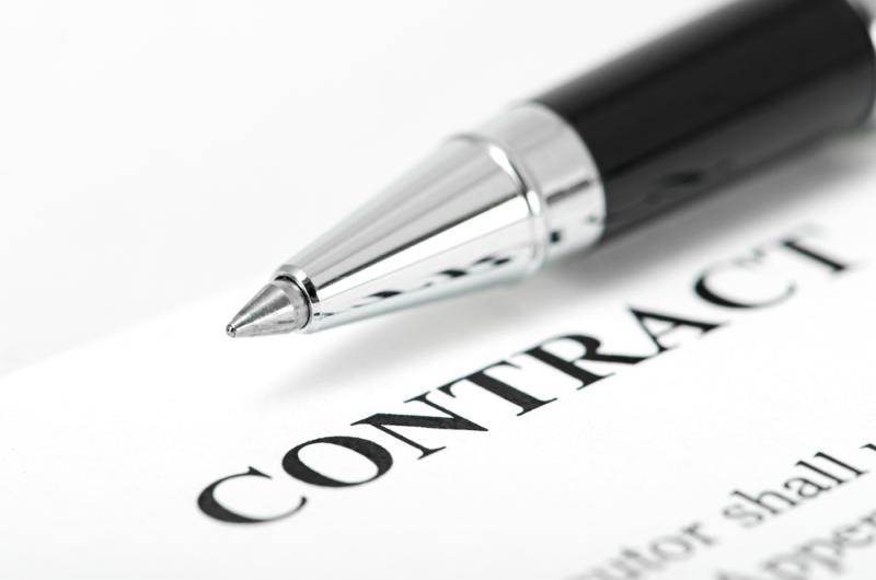Tort law and contract law are two fundamental areas of law with significant differences. A contract is an agreement voluntarily entered into by two or more parties that creates mutual obligations enforceable by law. The terms of the agreement define these obligations, so each party has specific responsibilities to fulfil. Breach of contract can result in remedies such as monetary compensation, specified performance, or contract termination.